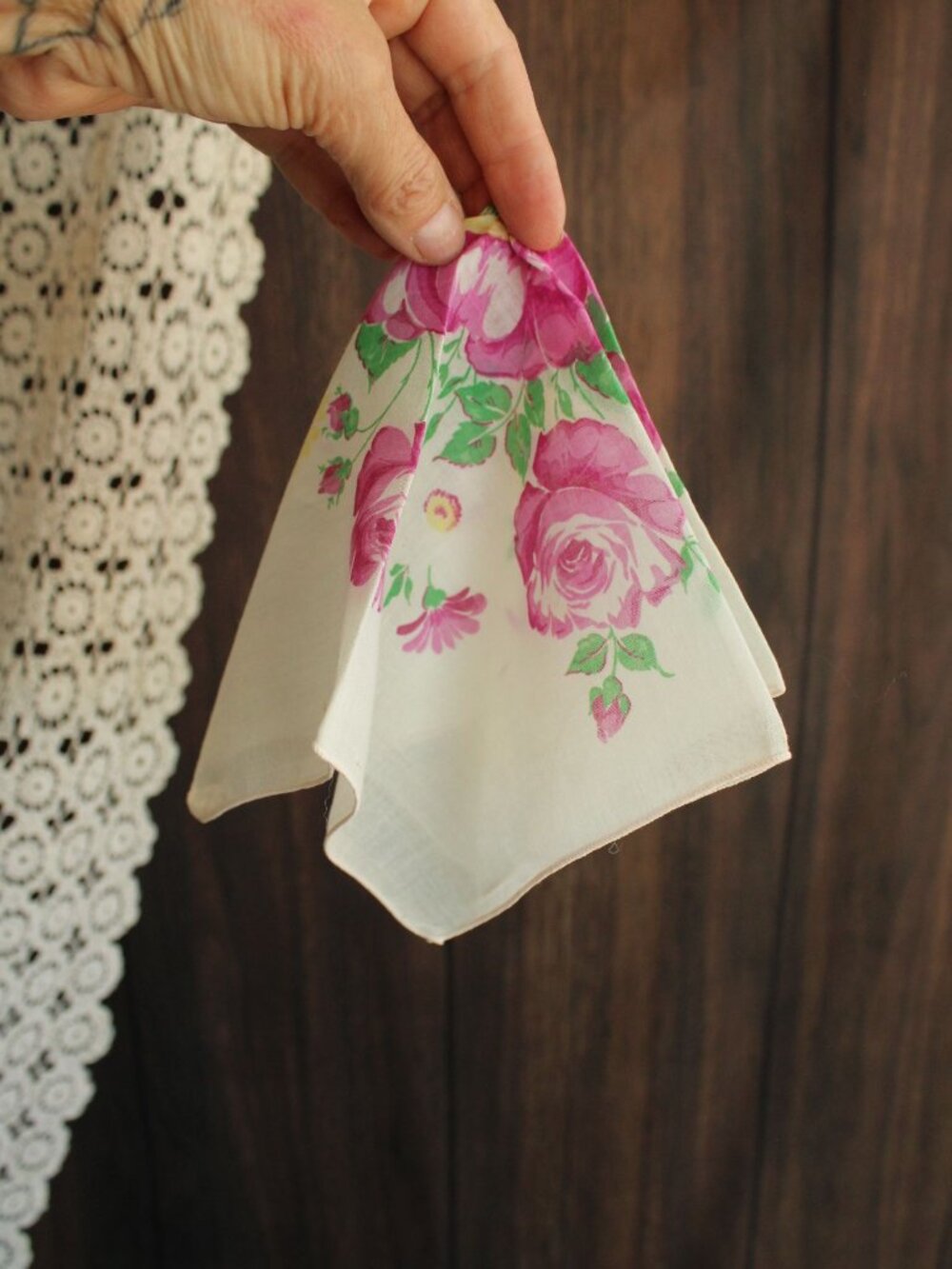 Vintage 1950s Cotton Handkerchief Floral Print, Pink Purple Roses Hankie - Picture 10 of 10
